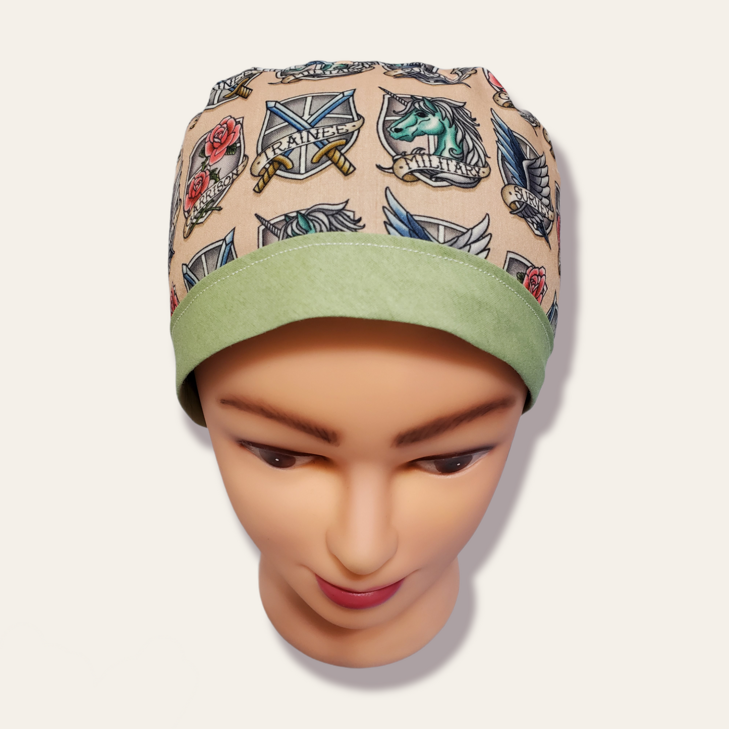 Tatuaje de gorro de fregar como escudo