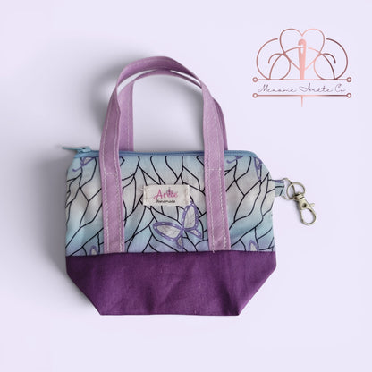 Shinobu mini tote bag keychain.